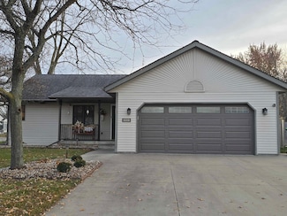 910 E Murphy St, Bay City, MI 48706