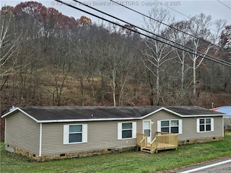 4452 Sandhill Rd, Point Pleasant, WV 25550
