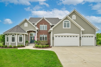 13345 N Laurel Ln, Mequon, WI 53097