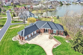 9018 Diamond Pointe Dr, Indianapolis, IN 46236