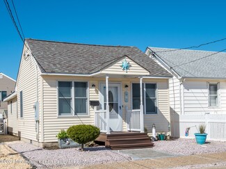 70 L St, Seaside Park, NJ 08752