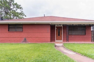 6936 Lamb Rd, New Orleans, LA 70126