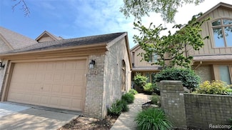 1228 Autumn Dr Unit 72, Troy, MI 48098
