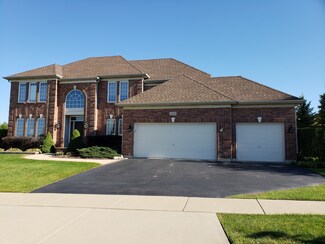 2600 Oak Dr, West Dundee, IL 60118