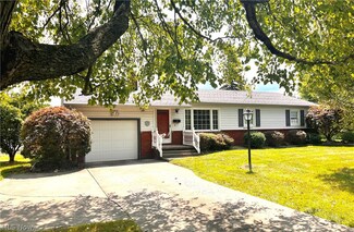 3919 Artmar Dr, Youngstown, OH 44515