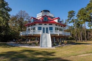 5759 Ware Point Rd, Gloucester, VA 23061