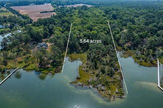 5 Pintail Cove Ln, Mobjack, VA 23056