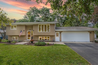 202 10th St N, Sauk Rapids, MN 56379