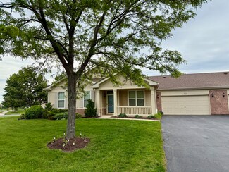 16333 Crescent Lake Dr, Crest Hill, IL 60403
