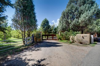 8617 Rio Grande Blvd NW, Los Ranchos, NM 87114