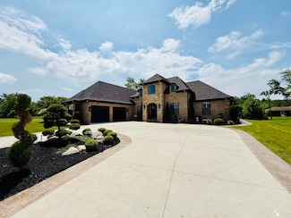 228 Cypress Dr, Monroe, MI 48162