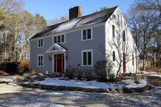162 Greensward Rd, Mashpee, MA 02649
