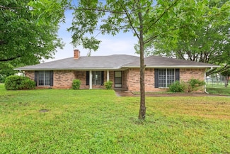 504 N Emerson St, Mart, TX 76664