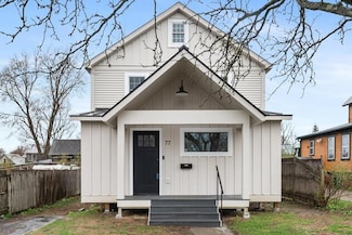 77 Manhattan Dr, Burlington, VT 05401