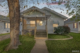 259 S 7th St, Wood River, IL 62095