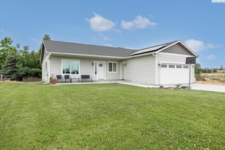 19700 N Beers Rd, Prosser, WA 99350