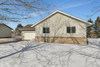 209 Hickory St NE, Saint Joseph, MN 56374