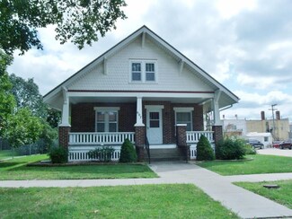 607 Delaware St, Hiawatha, KS 66434