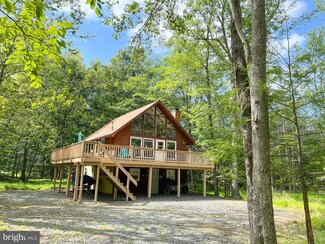 286 Fawn Rd, Pocono Lake, PA 18347