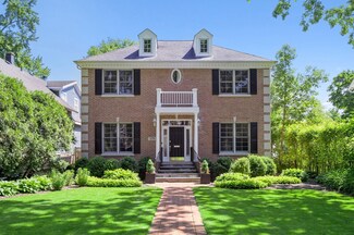 1076 Pine St, Winnetka, IL 60093