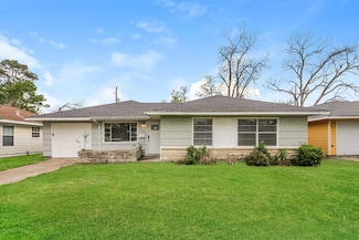 1005 Hector Ave, Pasadena, TX 77502