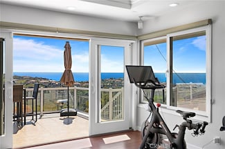 2 Drakes Bay Dr, Corona Del Mar, CA 92625