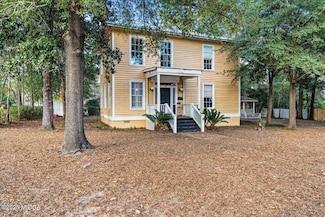 66 Merritt St, Hawkinsville, GA 31036