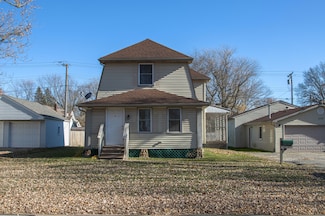 215 S 9th St, Chesterton, IN 46304