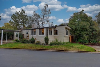 12102 Hemlock Dr, Auburn, CA 95603