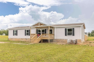 700 Gann Rd, Selmer, TN 38375