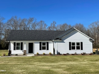 83 Harvest Hills Ln, Dunn, NC 28334