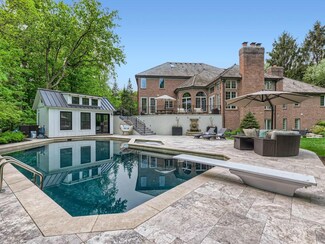 1370 French Creek Dr, Wayzata, MN 55391