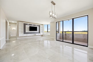651 Bering Dr Unit 701, Houston, TX 77057