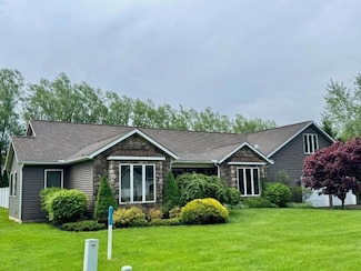 22 Pinegrove Blvd, Warren, PA 16365