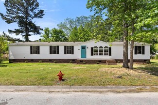 8775 School St, Rocky Mount, NC 27803