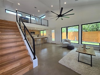 1112 W North Loop Blvd, Austin, TX 78756