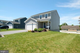 96 Gwenedd Ln, Pleasant Gap, PA 16823