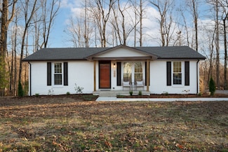 994 Jordan Cir, White Bluff, TN 37187