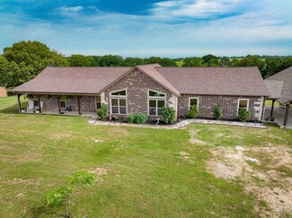 2279 E Decker Dr, Atoka, OK 74525