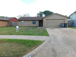 7216 NW Cherry Cir, Lawton, OK 73505
