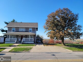 624 E 2nd St, Hedrick, IA 52563