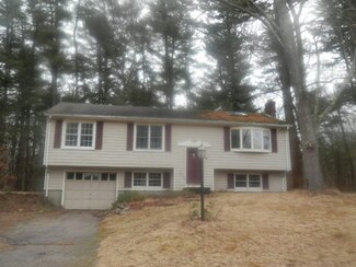 118 Carriage Rd, Hanson, MA 02341