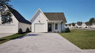 39 Woodland St, Opelika, AL 36801