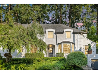 2934 SW Montgomery Dr, Portland, OR 97201