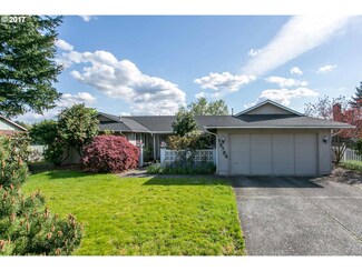13704 NE Shaver St, Portland, OR 97230