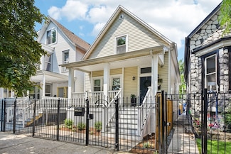 1924 N Lawndale Ave, Chicago, IL 60647