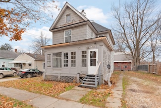 416 Allis St, Adrian, MI 49221