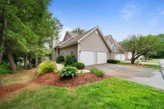 11 Primrose Ln, Bedford, NH 03110