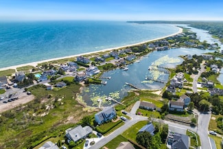 127 Short Beach Rd, Centerville, MA 02632