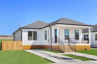 5125 Pauline Dr, New Orleans, LA 70126
